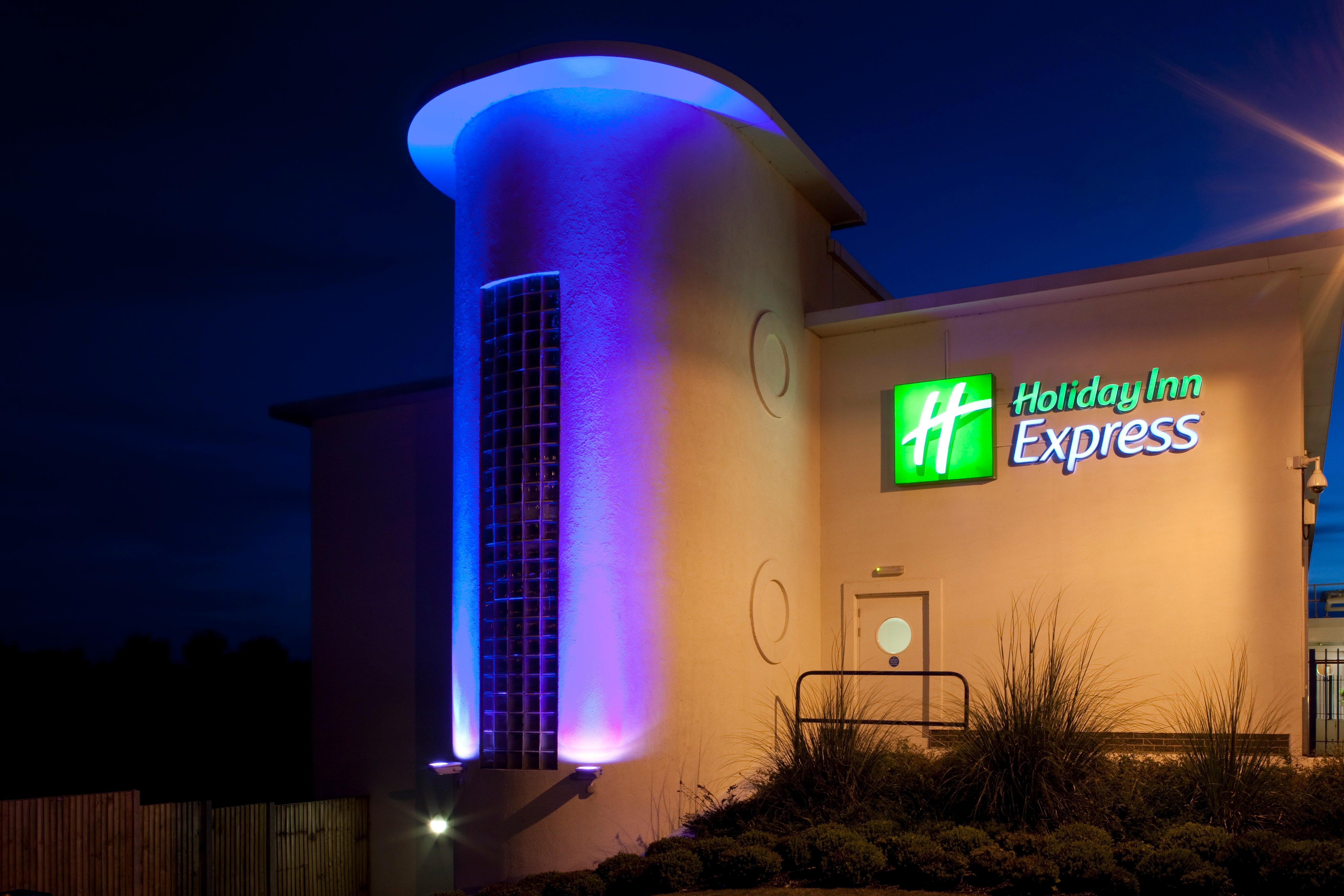 Holiday Inn Express Ramsgate - Minster By Ihg Exterior photo