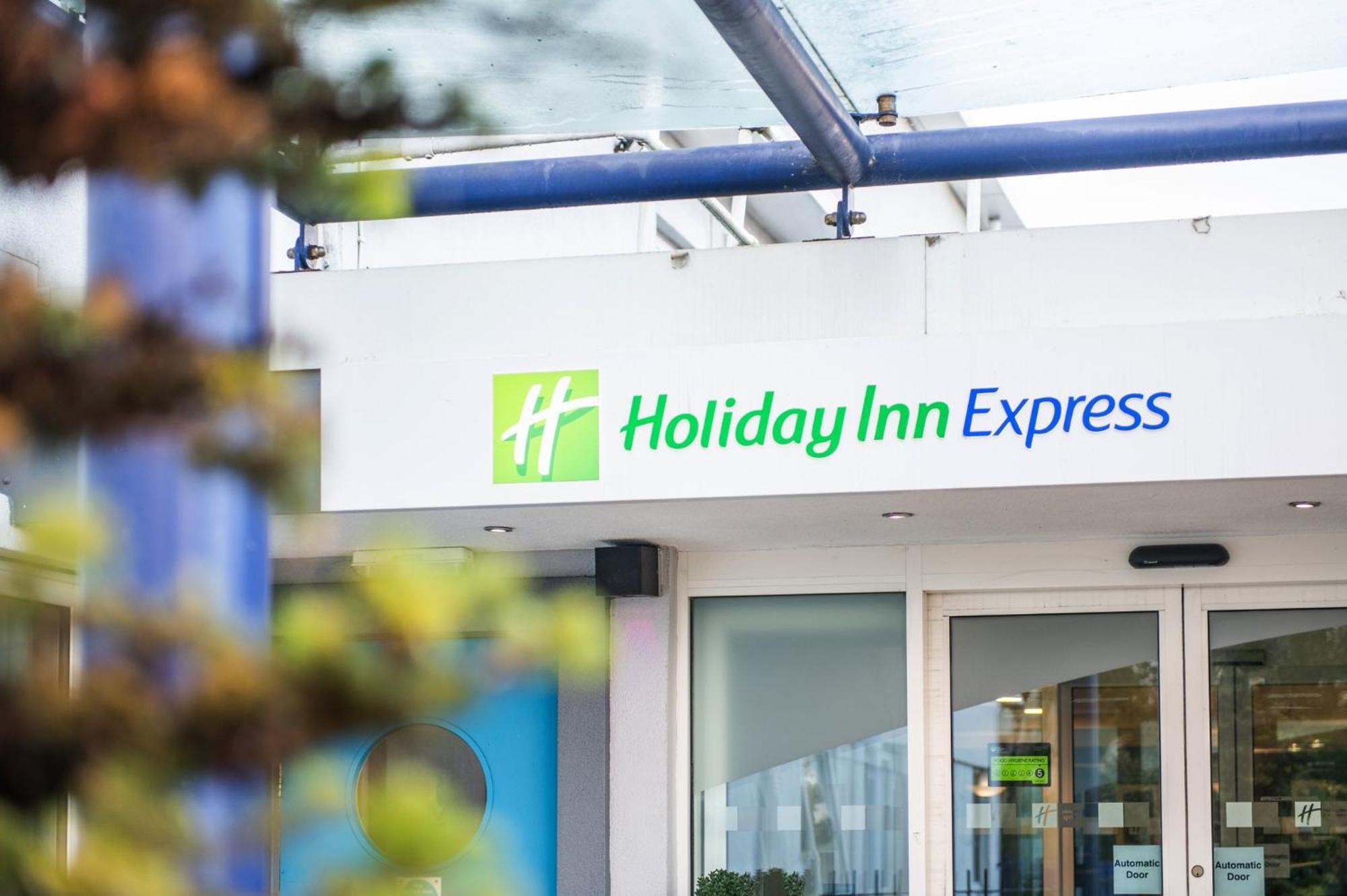 Holiday Inn Express Ramsgate - Minster By Ihg Exterior photo