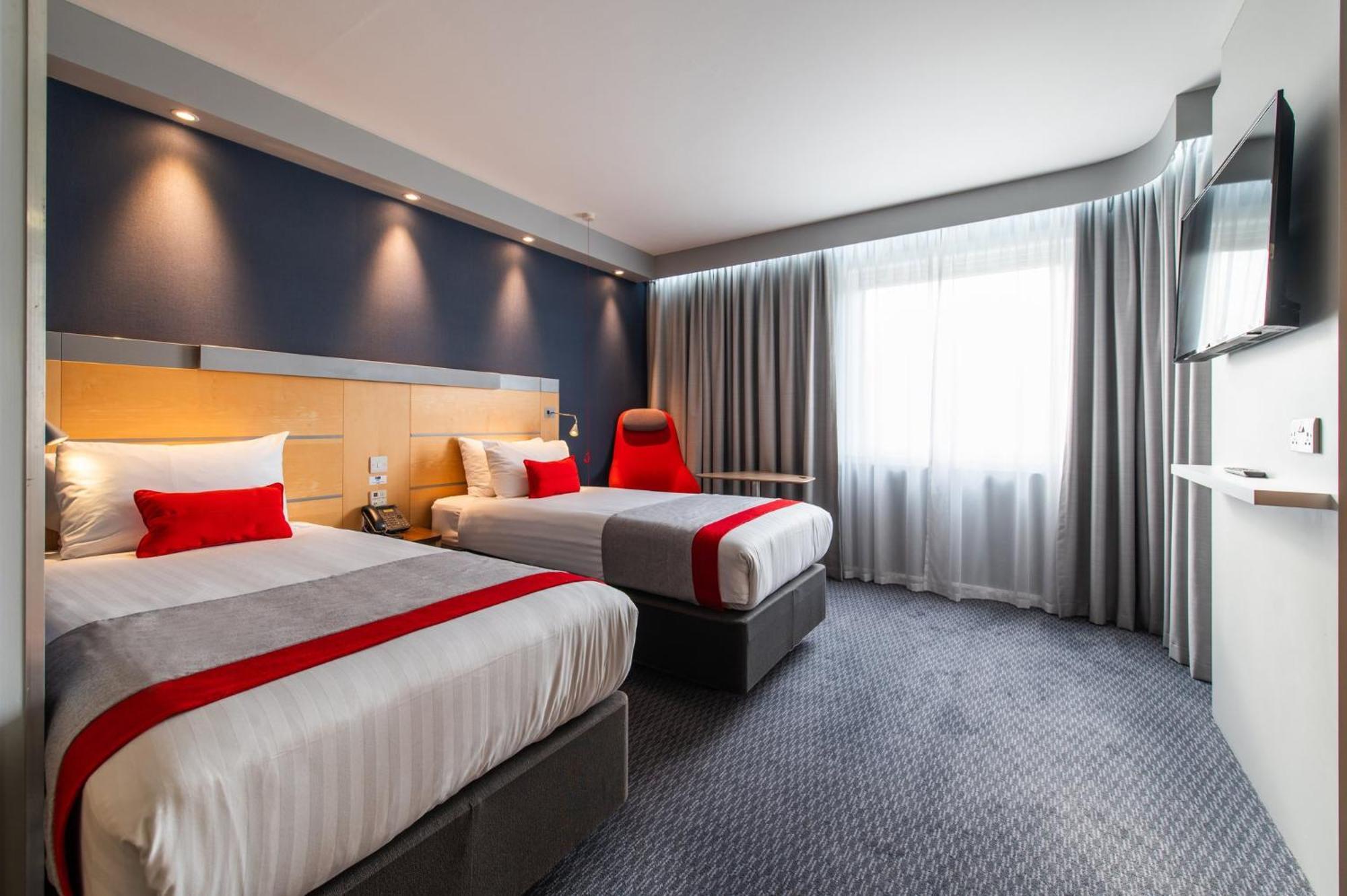 Holiday Inn Express Ramsgate - Minster By Ihg Exterior photo