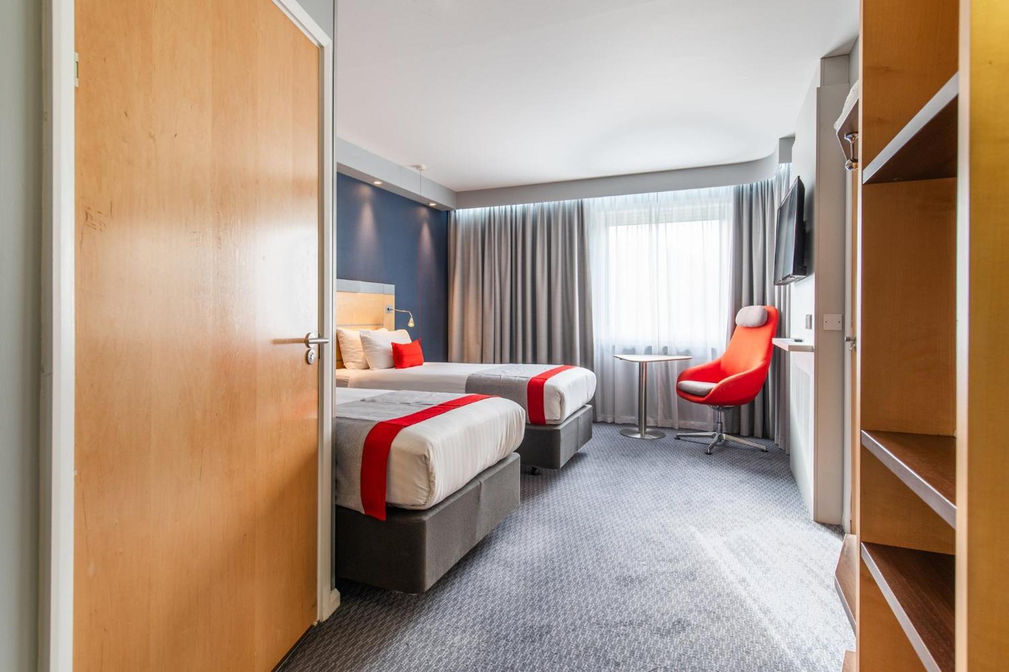 Holiday Inn Express Ramsgate - Minster By Ihg Exterior photo