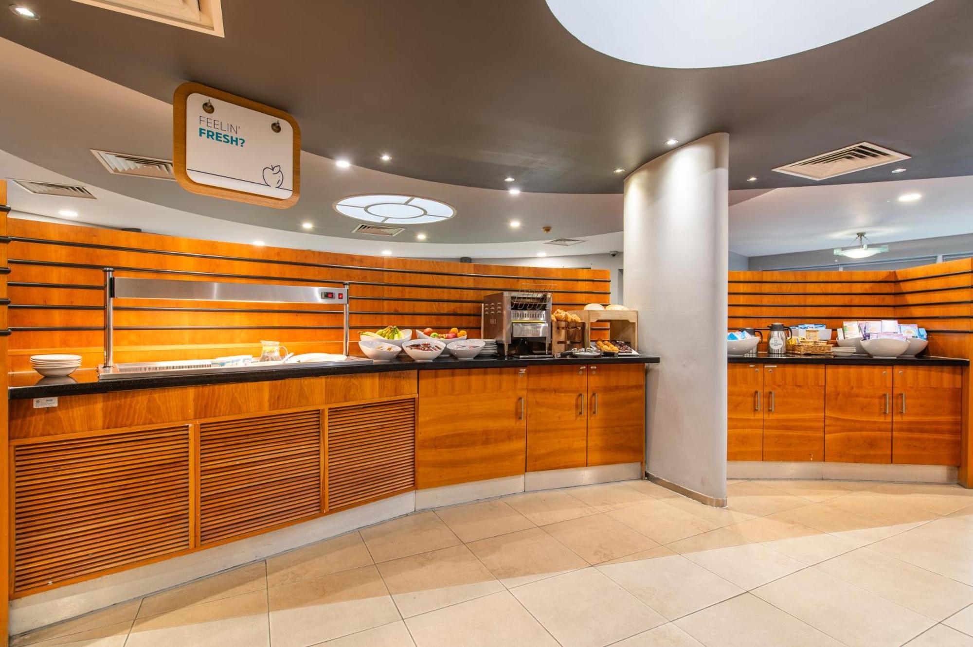 Holiday Inn Express Ramsgate - Minster By Ihg Exterior photo